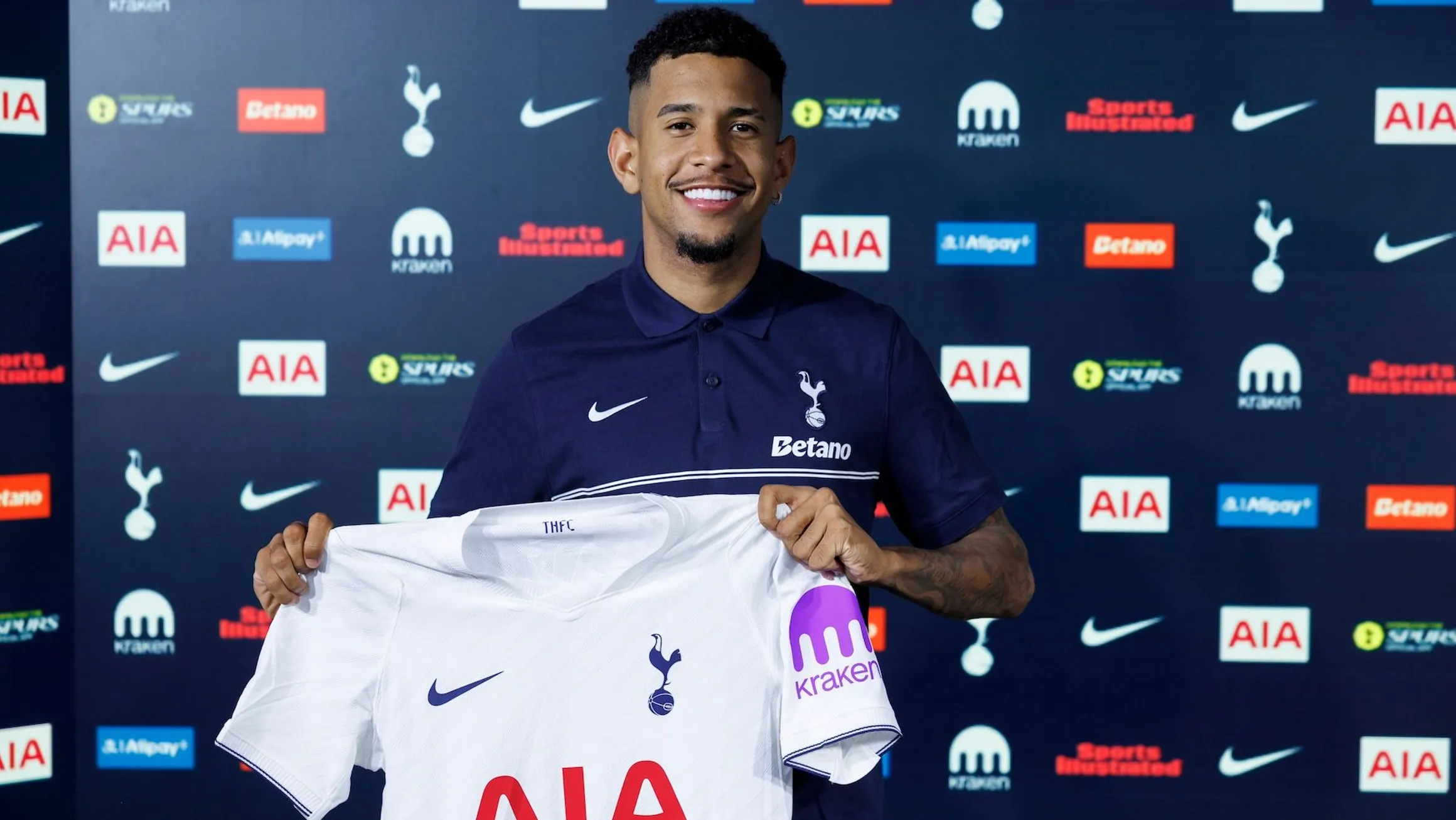 Savio paraseste Manchester City si semneaza cu Tottenham Transfer de 75 de milioane de lire sterline