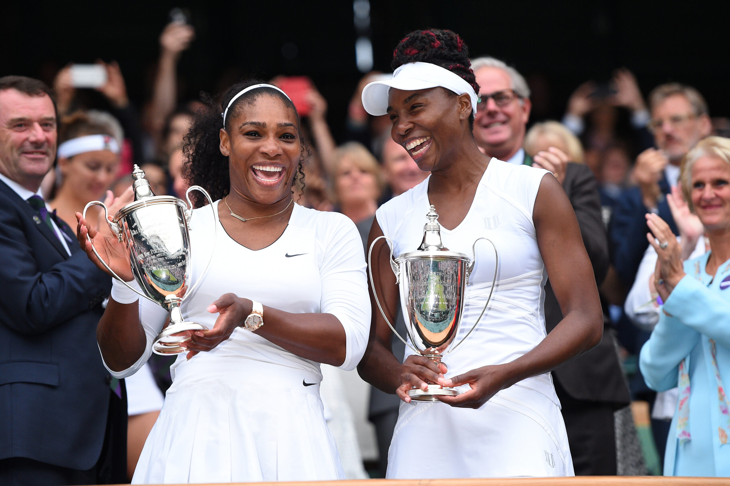 Serena si Venus Williams vor juca impreuna la dublu la US Open
