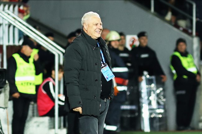 echipa ideala a etapei a 6 a din superliga de fotbal marius sumudica ales antrenorul rundei dupa a 100 a victorie in campionat