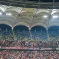 Incidente la Dinamo-Farul. O torță a lovit două persoane în tribuna dinamoviștilor