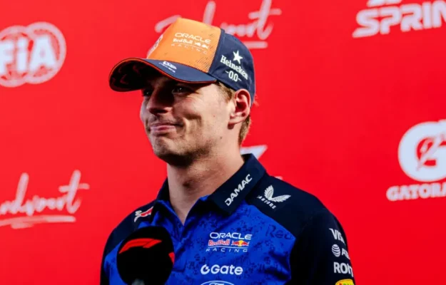 Verstappen pornește ultimul într-o cursă de karting cu 100 de piloți la Silverstone
