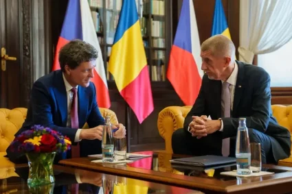 Nicușor Dan discută la Praga despre apărare și cooperare bilaterală