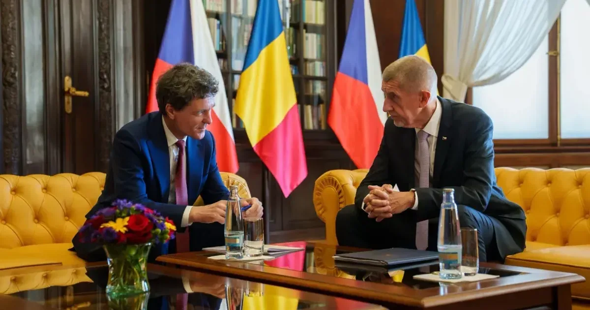 Nicușor Dan discută la Praga despre apărare și cooperare bilaterală